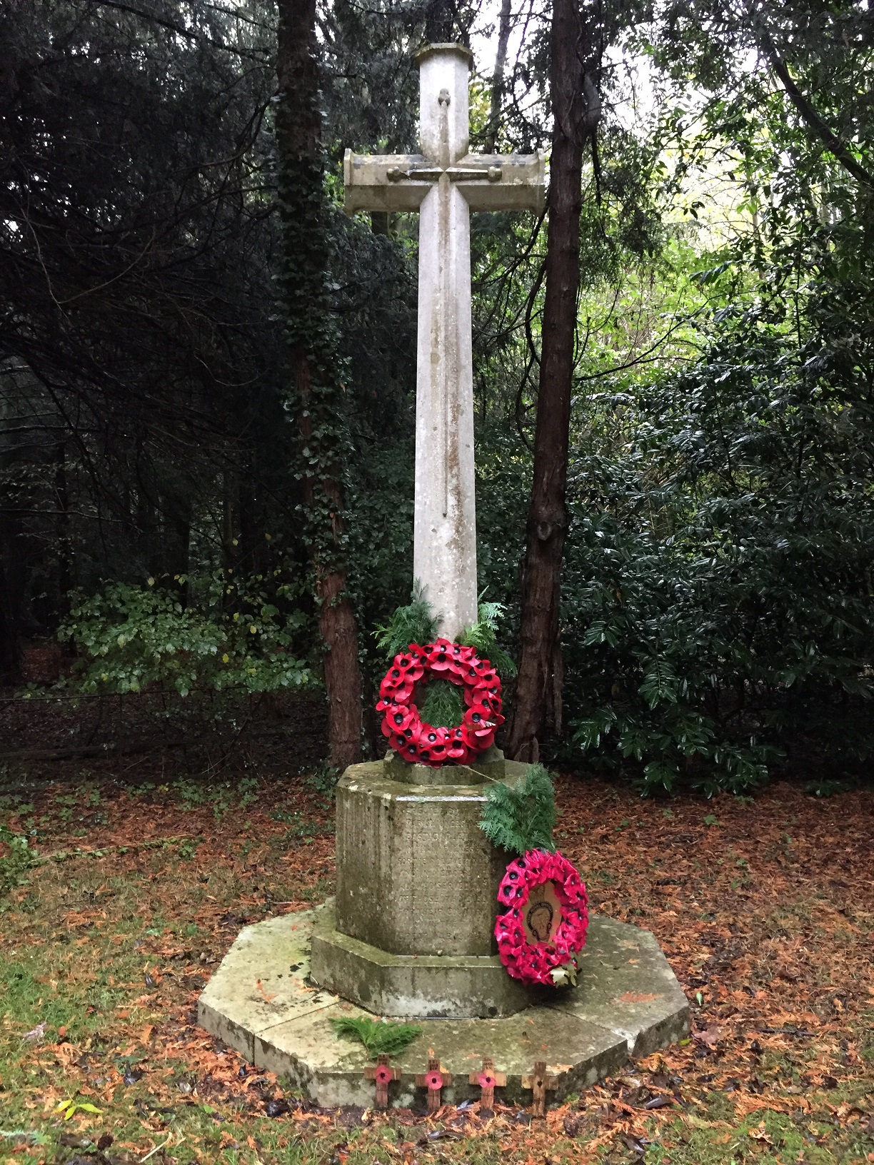 East_Carleton_Cross1