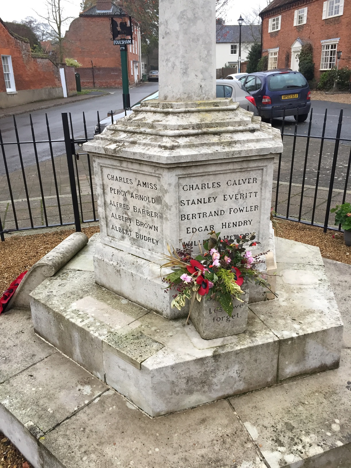 Foulsham_War_Memorial4